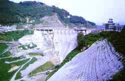 建設中の浦山ダム